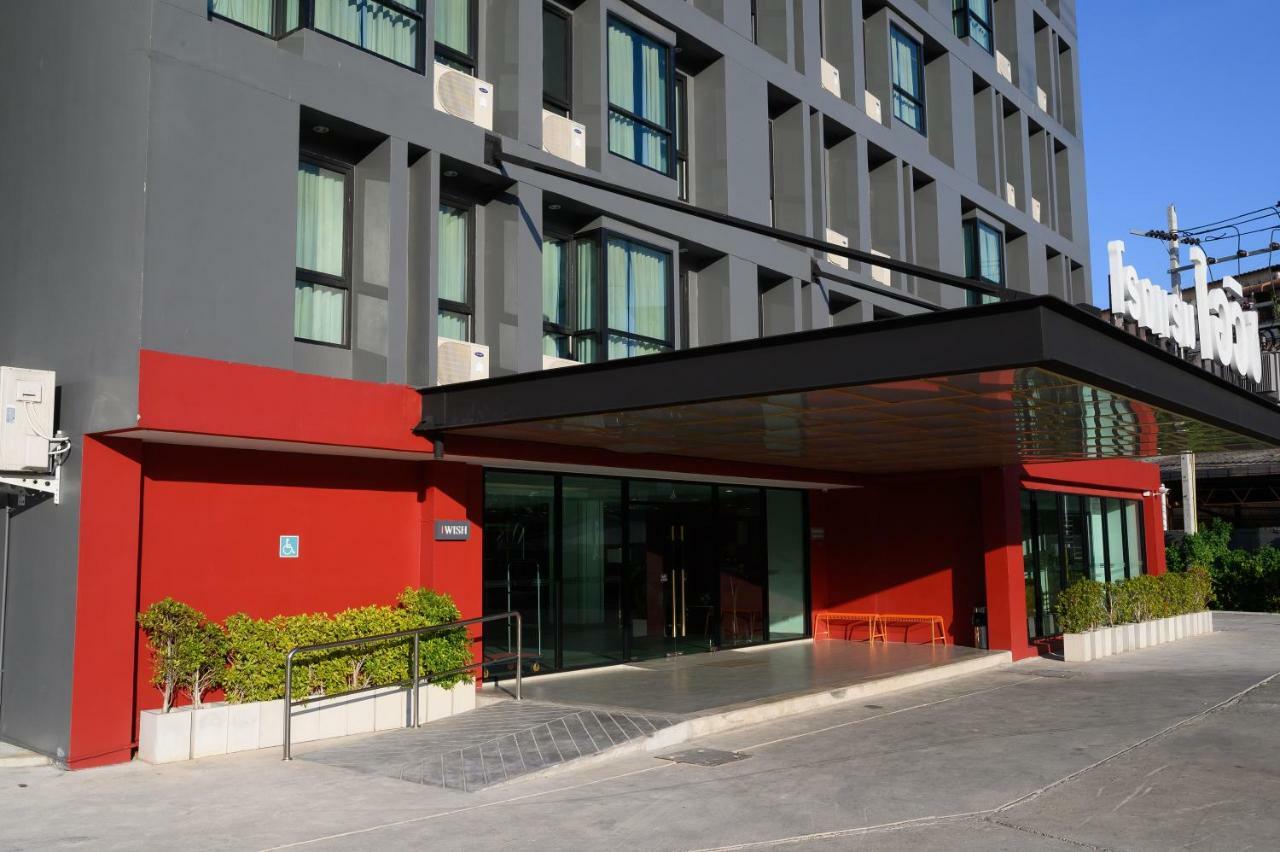Iwish Hotel Bangkok Exterior photo